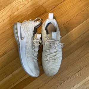 Lebron 15 low